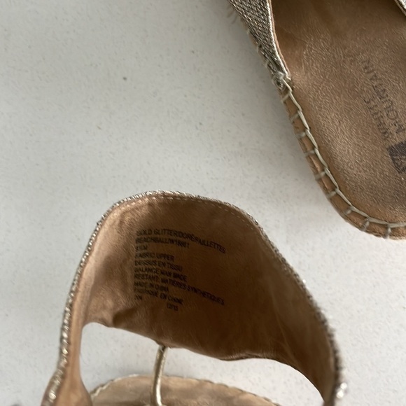 Sz9.5 White Mountain Gold Glitter Beachball wedge slides in GUC - Picture 9 of 11